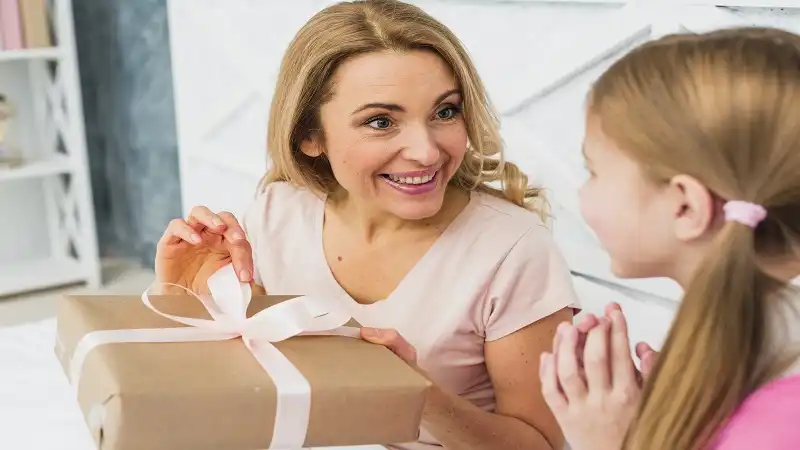 Give Away LookWhatMomFound