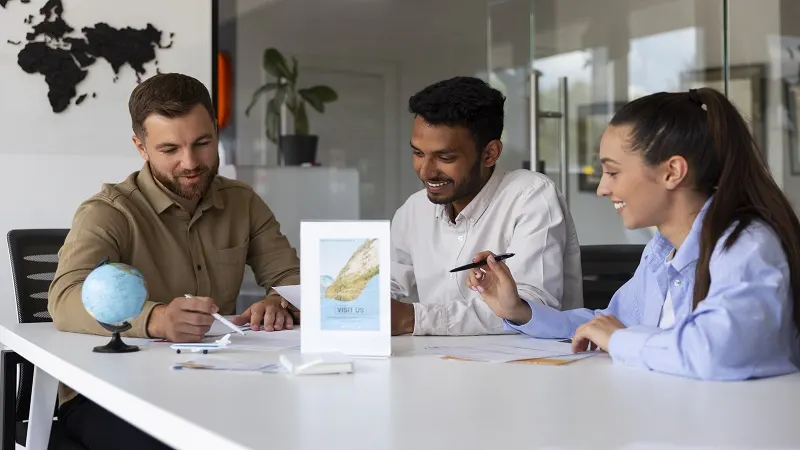 Roarleveraging Business Infoguide by Riproar